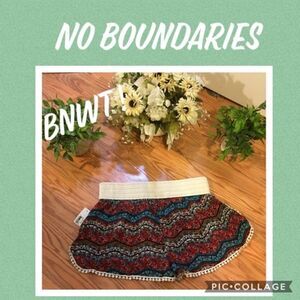 No Boundaries Mulri-Color Crichet Waist Boho Shorts S
